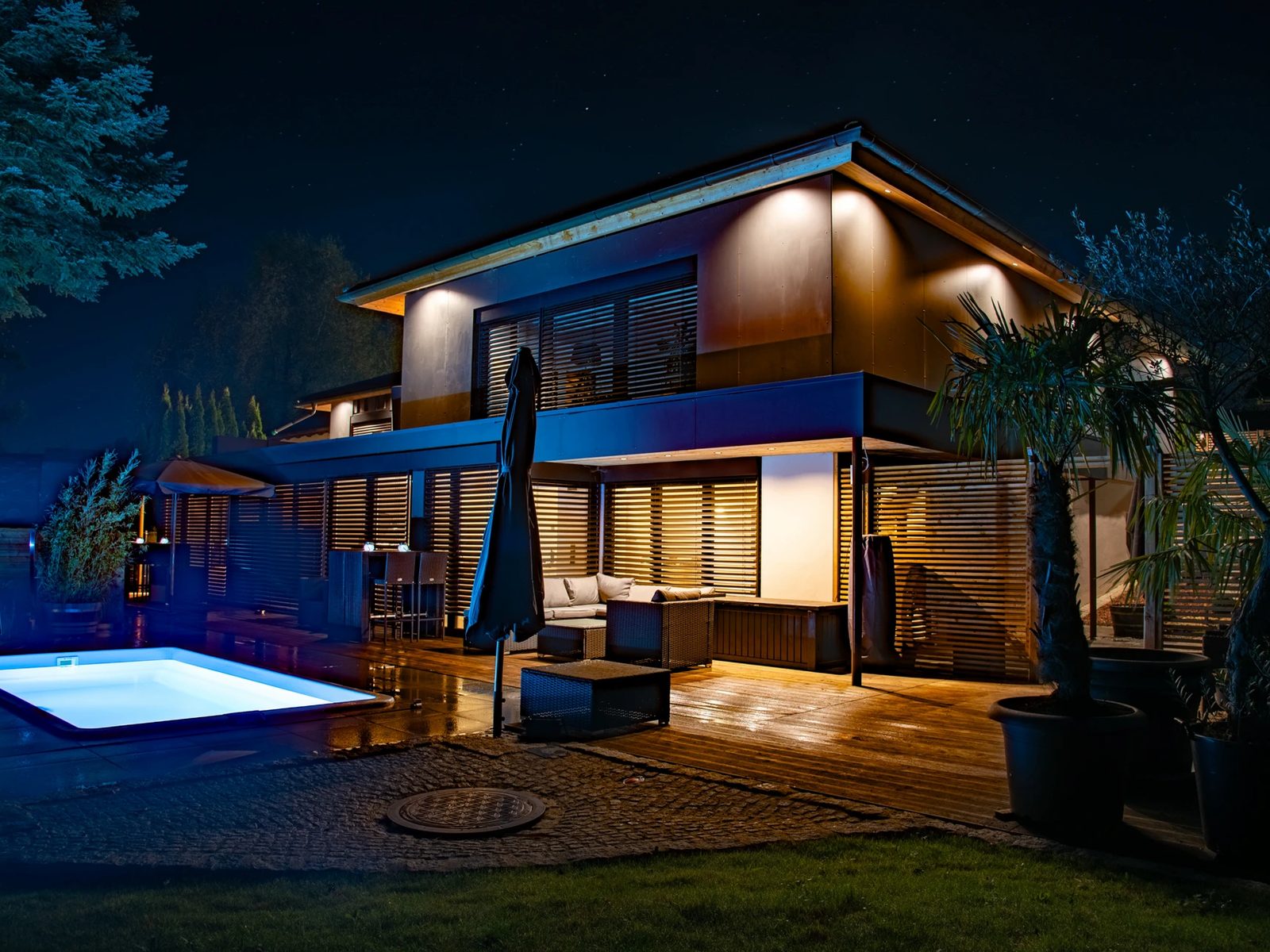 Location bei Nacht